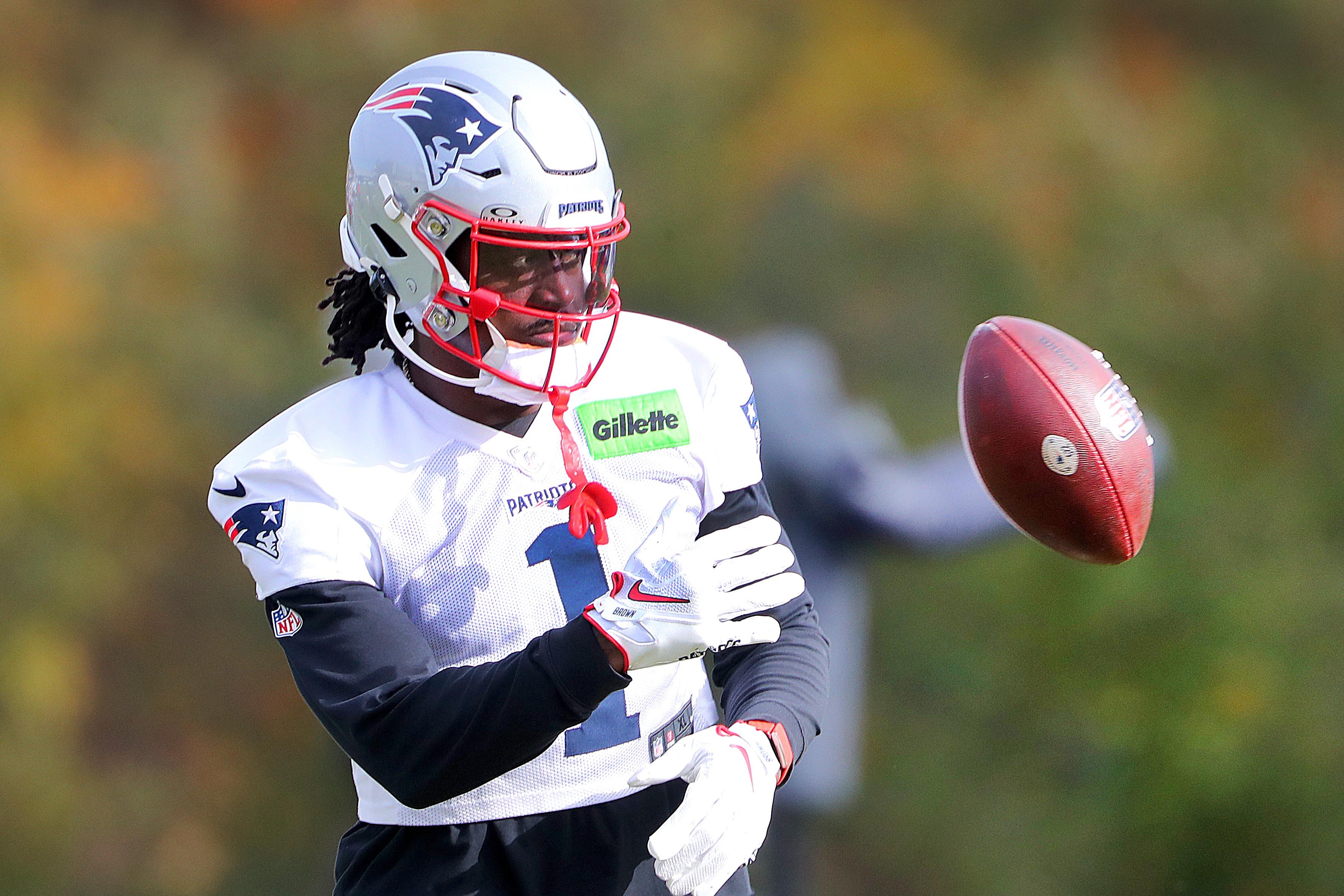 Patriots coaches not ringing alarm bells over A.J. Brown