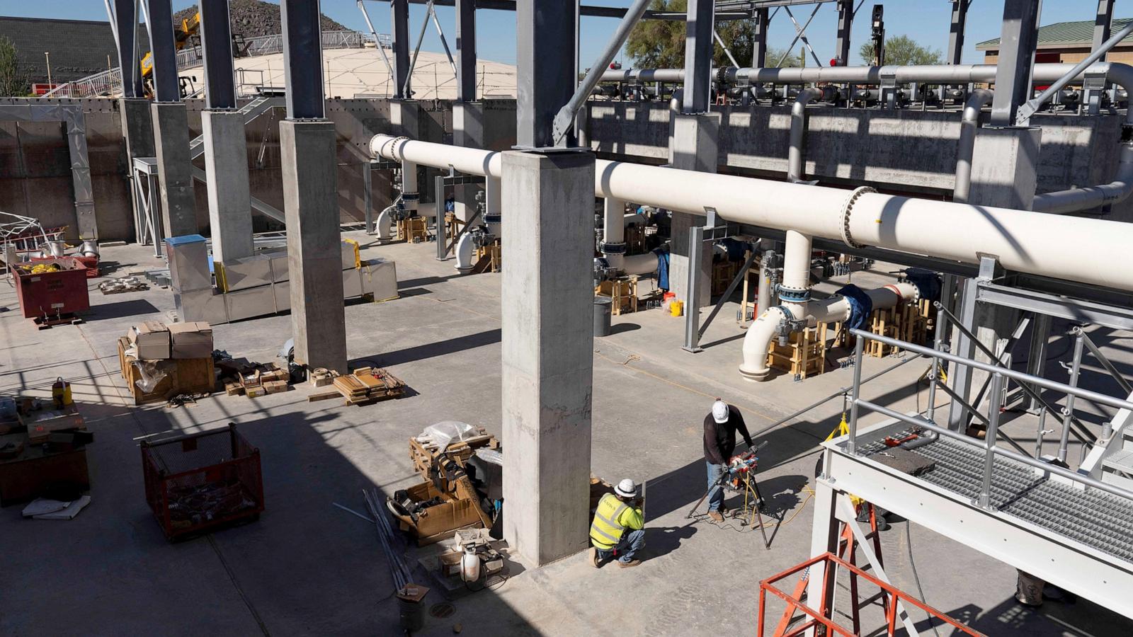 US economy grew more than expected in 3rd quarter, government data shows