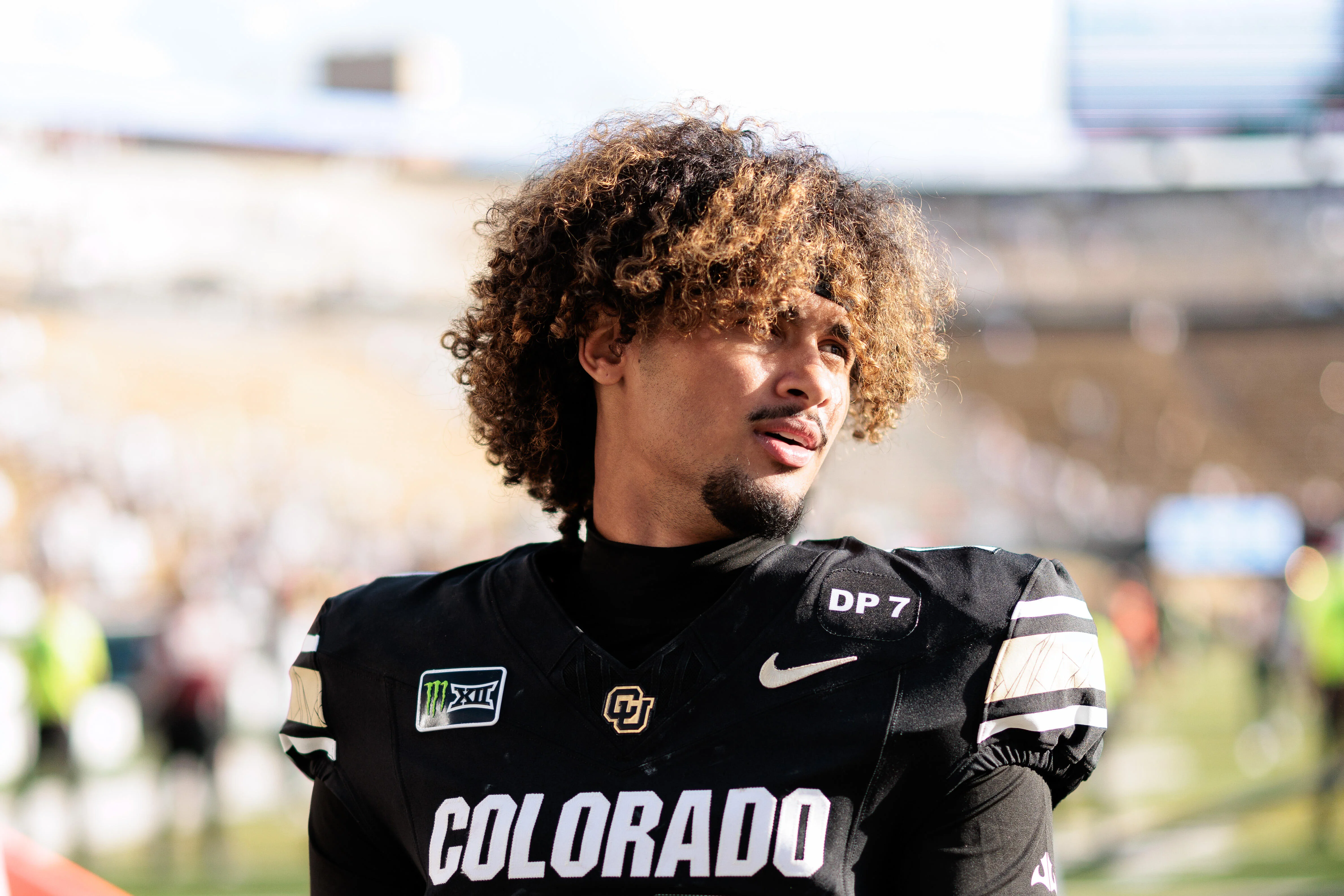 Colorado QB Lewis suffers medical emergency, hospitalized - ESPN